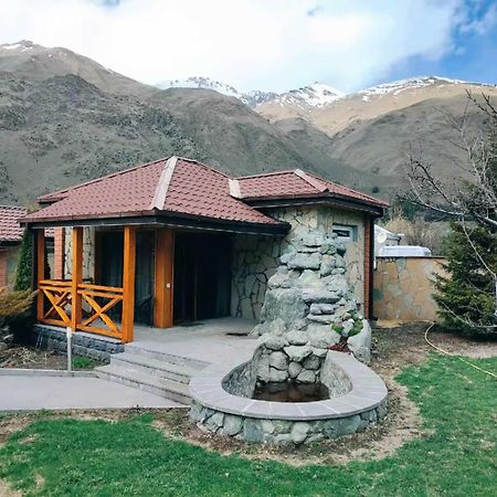 Vardisubani Villa Stepantsminda Exterior photo