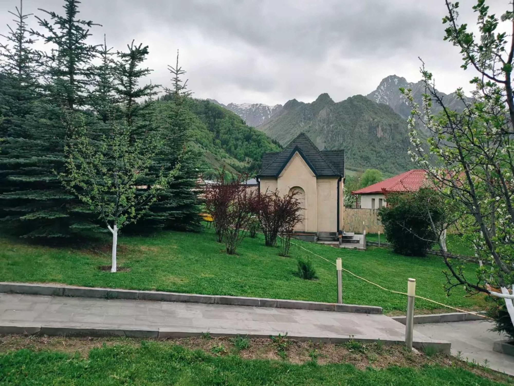 Vardisubani Villa Stepantsminda Exterior photo